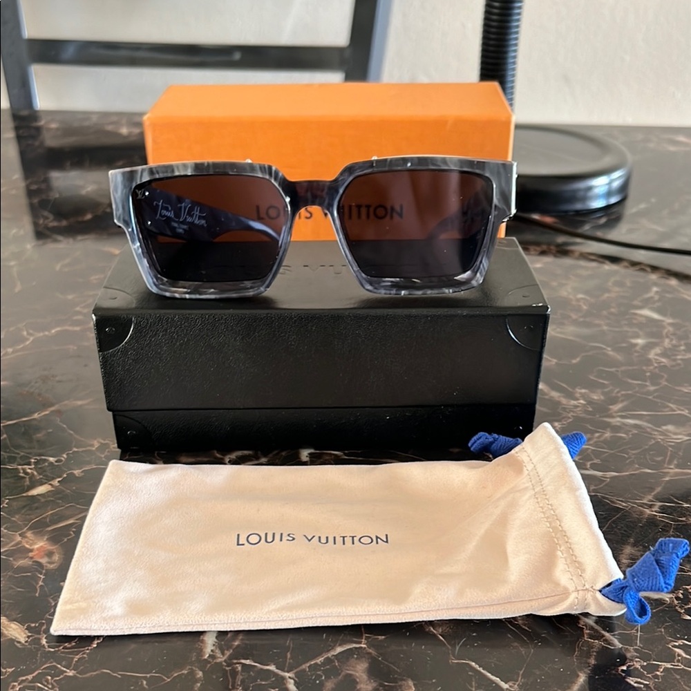 Louis Vuitton Millionaires Sunglasses blue gray men